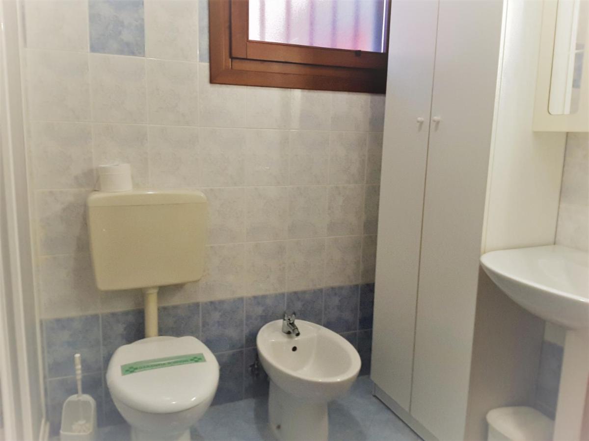 Iris 20 In Posizione Strategica, Indipendente, All'Interno Del Villaggio Dei Fiori Каорле Екстер'єр фото